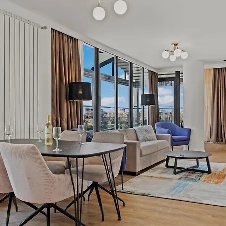 Crown Penthouse - Luxurious, & Vista Bukarest