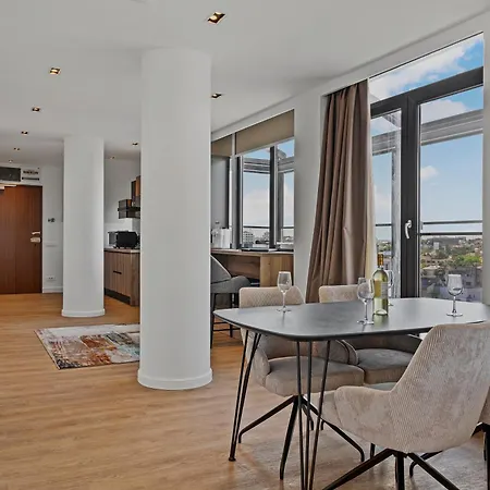 Crown Penthouse - Luxurious, & Vista Lägenhet Bukarest