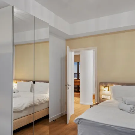 Crown Penthouse - Luxurious, & Vista 公寓 *