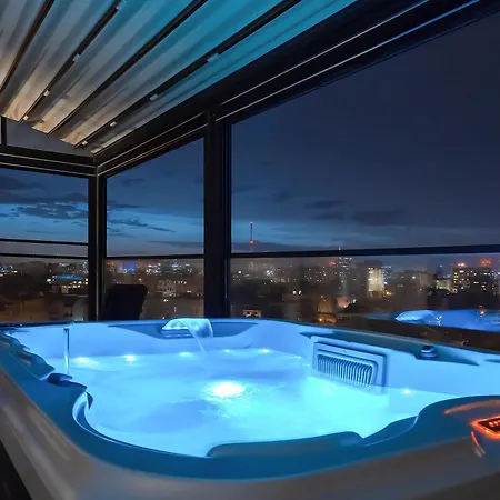 Crown Penthouse - Luxurious, & Vista *