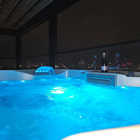 Crown Penthouse - Luxurious, & Vista * 布加勒斯特