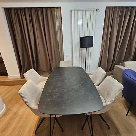 公寓 Crown Penthouse - Luxurious, & Vista 布加勒斯特